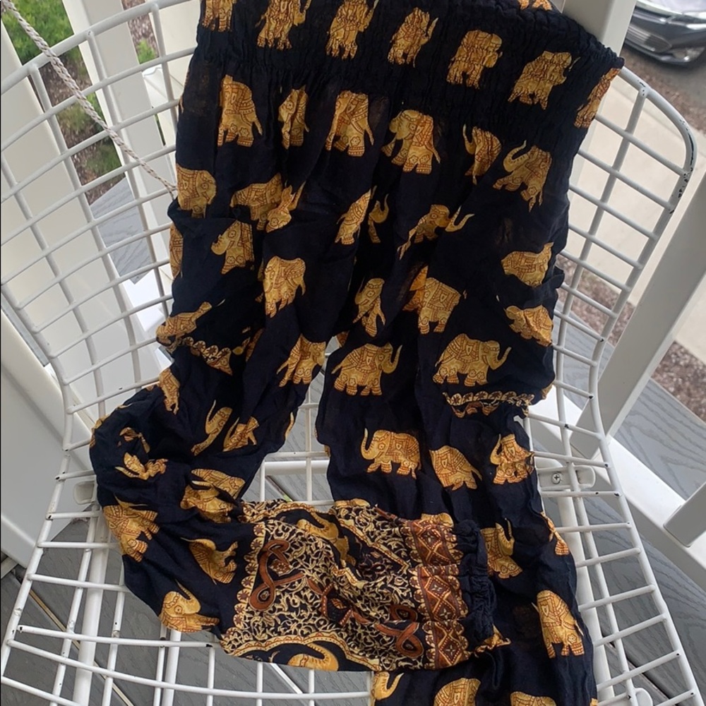 Woman’s elephant high waisted flow pants